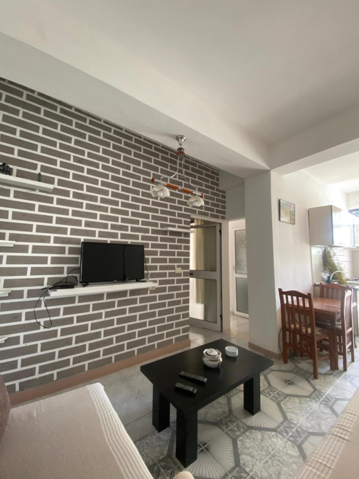 Lovely 2-Bedroom With Greenery View Durres Ngoại thất bức ảnh